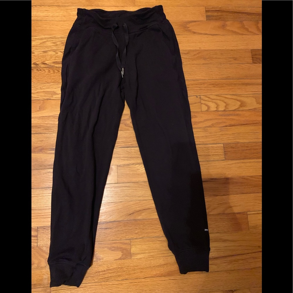 Lululemon jogger pants, size 4, black